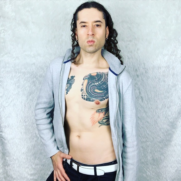 Meet your Posher, Chris - Picture 3 of 15